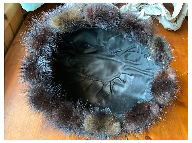 Autre Marque Cappello in pelliccia di visone nero e marrone - vista 3