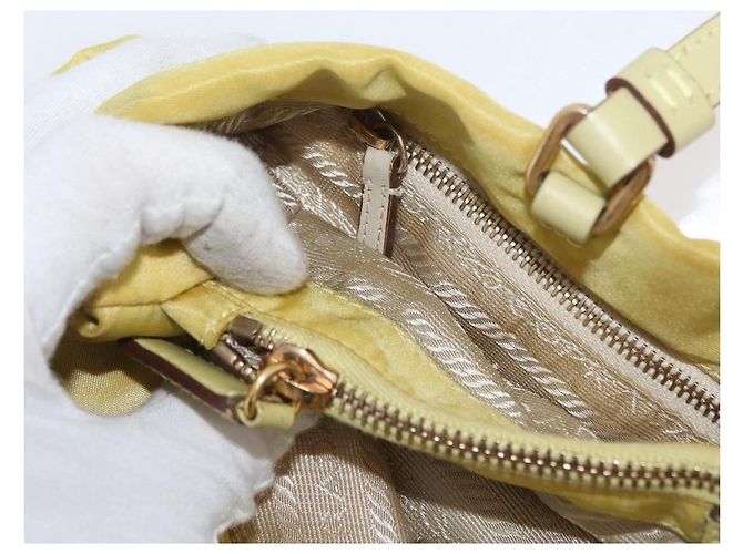Borsa Tote PRADA in nylon giallo oro Auth ARZ128 D'oro - vista 23