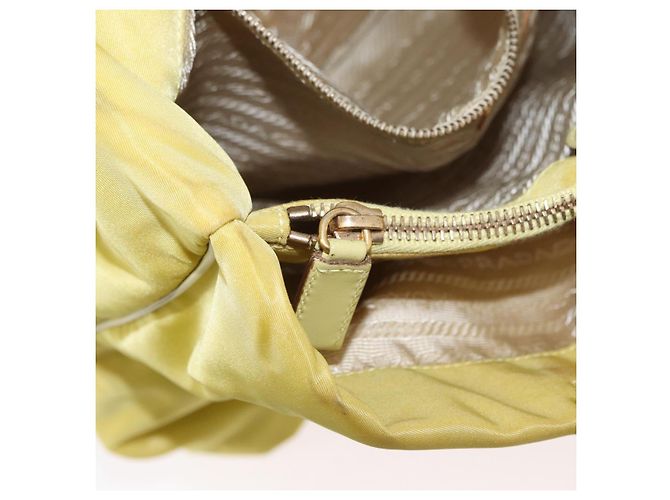 Borsa Tote PRADA in nylon giallo oro Auth ARZ128 D'oro - vista 25