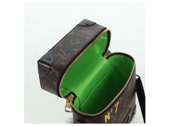 LOUIS VUITTON Sac à bandoulière Monogram Vertical Box Trunk M59664 LV Auth ARZ543SAM Monogramme - vue 10