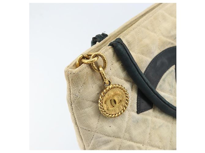Borsa tote standard CHANEL in tela beige con CC dorato Auth BSZ077 D'oro - vista 18