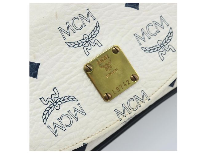 Borsa a spalla MCM Vicetos Logogram in pelle PVC bianca e oro Auth mr2164 Bianco D'oro - vista 15