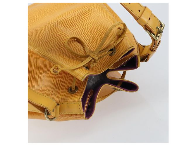 Noe LOUIS VUITTON Borsa a Spalla Petit Noé Epi Gialla M44109 LV Auth ka3115 Giallo - vista 6