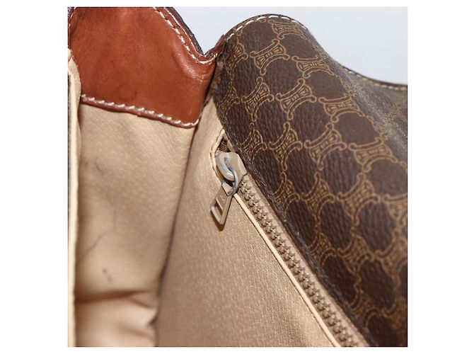Céline Borsa a Spalla in Tela Macadam CELINE in Pelle PVC Marrone Oro Auth 171040 D'oro - vista 21
