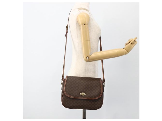 Céline Borsa a Spalla in Tela Macadam CELINE in Pelle PVC Marrone Oro Auth 171040 D'oro - vista 23