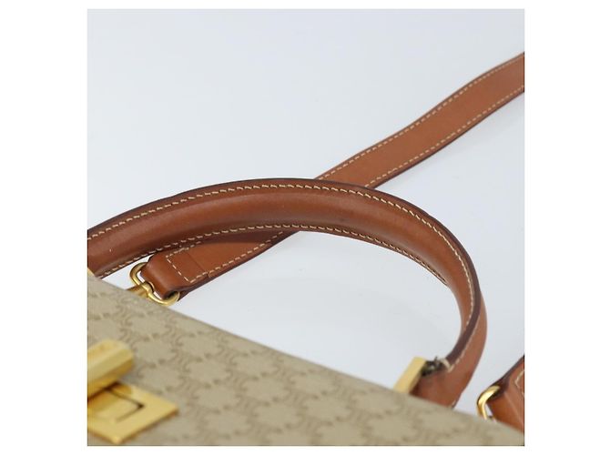 Céline Borsa a mano in tela Macadam CELINE PVC 2 in 1 Beige Oro Auth BSZ537A D'oro - vista 14