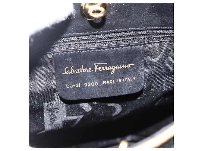 Borsa a Spalla Salvatore Ferragamo in Camoscio Nero e Oro Auth BA11435 D'oro - vista 14