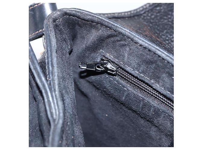 Gucci Bolsa de Ombro Horsebit em Couro Preto e Ouro Auth 170075 Dourado - vista 19