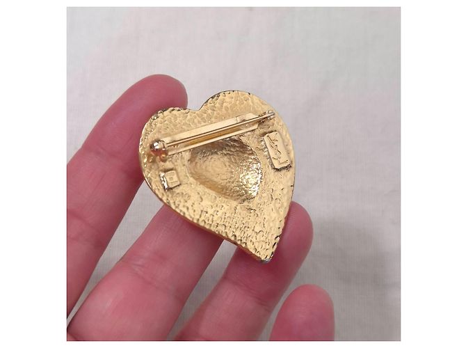 Yves Saint Laurent Spilla YSL vintage a forma di cuore D'oro - vista 4