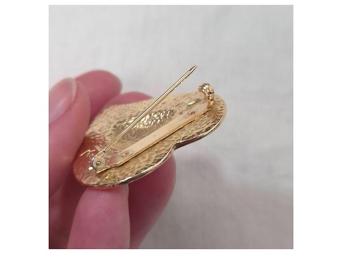 Yves Saint Laurent Spilla YSL vintage a forma di cuore D'oro - vista 7