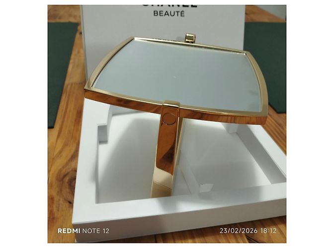 Chanel Espejo de Mesa Doble Cara Dorado - vista 10