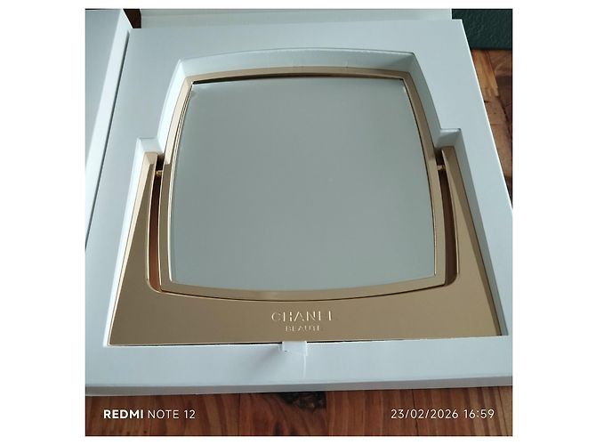 Chanel Espejo de Mesa Doble Cara Dorado - vista 3