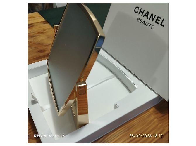 Chanel Espejo de Mesa Doble Cara Dorado - vista 9