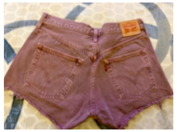 Levi's 501 Shorts aus farbigem Denim - Ansicht 2