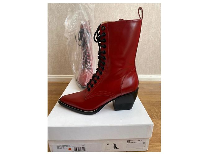 Neue rote Chloé Stiefeletten mit Etikett - Ansicht 2