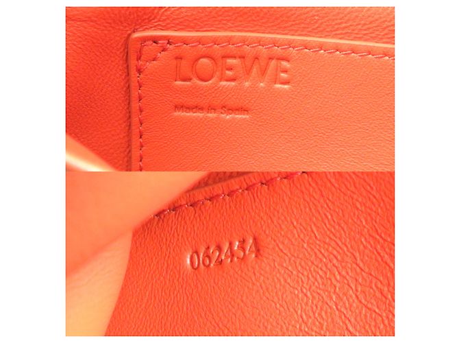 Borsa a Spalla Goya Puffer di Loewe Verde Cachi - vista 6