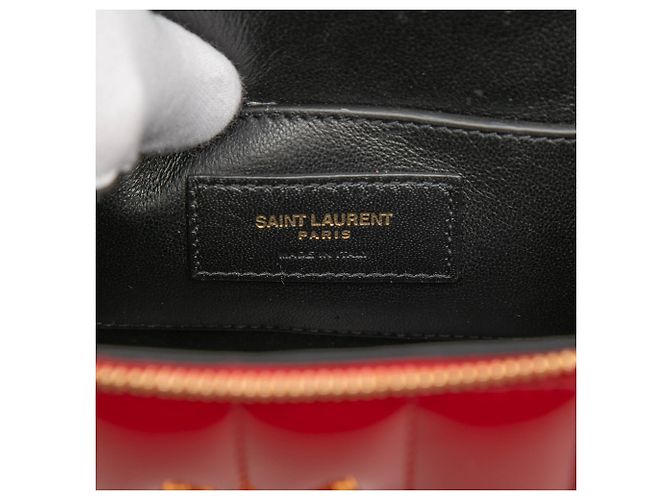 Borsa Vanity Vicky Monogram in Patente Matelassé Rossa Saint Laurent Rosso - vista 5
