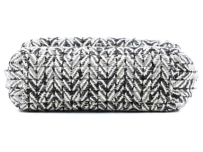 Chanel Nero CC Tweed Herringbone con Patta - vista 3