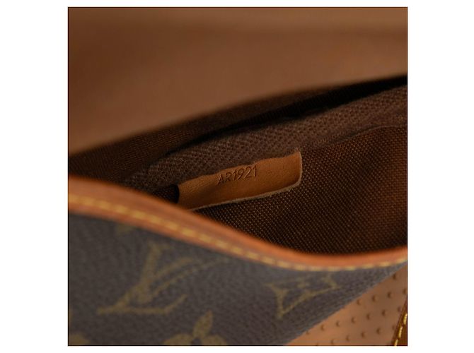 Louis Vuitton Saumur 25 Monogramma Marrone - vista 6