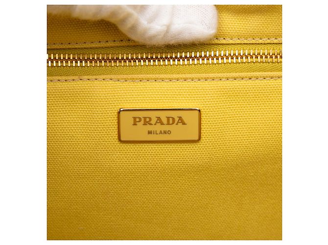 Bolsa grande de lona canapa logo amarelo Prada - vista 5