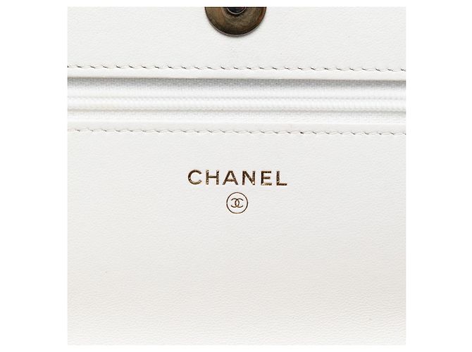 Wallet On Chain Cartera con Cadena 19 de Cuir de Cordero Blanco de Chanel - vista 5