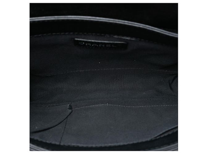 Chanel Noir Moyen En Cuir De Veau Boy Reverso Flap - vue 4