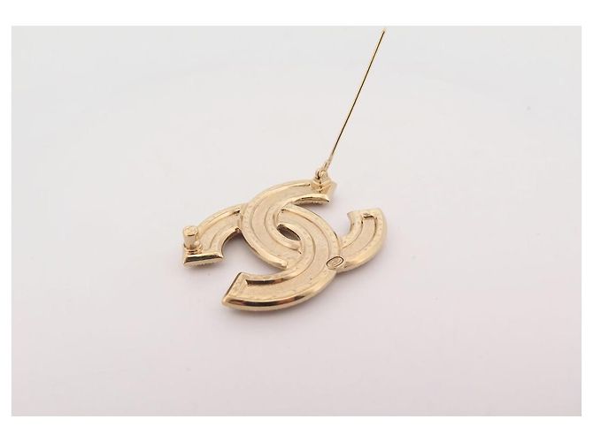 NUOVO BROCCHE CHANEL LOGO CC QUILTATO IN METALLO DORATO E STRASS D'oro - vista 5