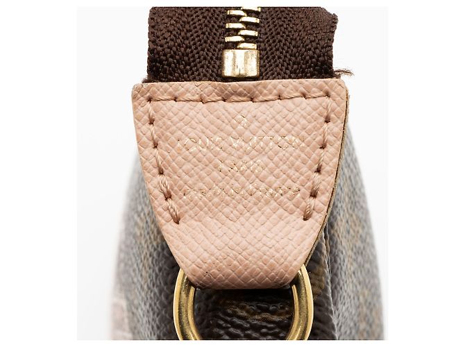 Mini Pochette Accessoires Affiche aus Monogramm-Canvas Limitierte Auflage Louis Vuitton Braun - Ansicht 7
