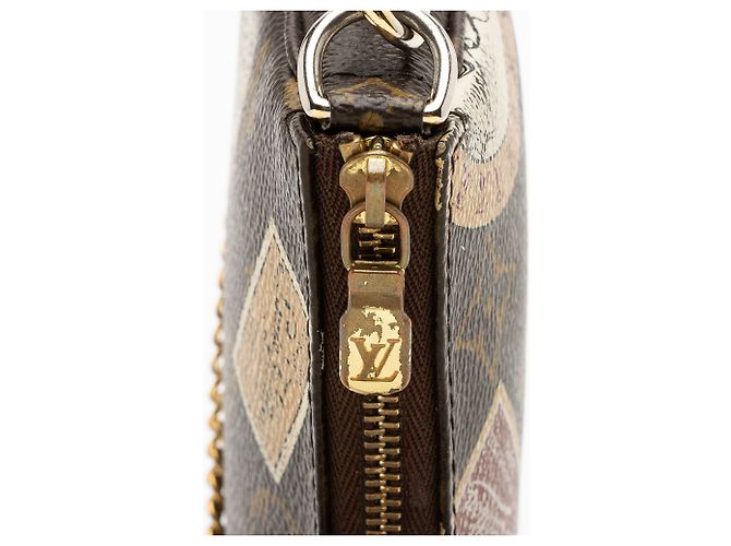 Mini Pochette Accessoires de lona Monogram con parches de edición limitada Louis Vuitton Castaño Beige - vista 9