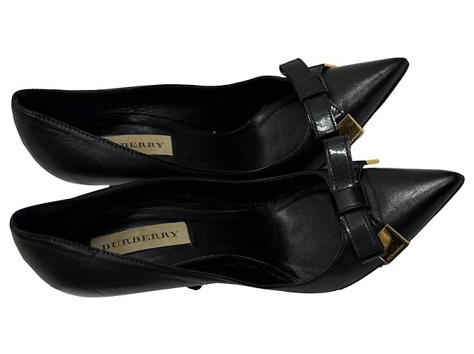 Décolleté a punta in pelle nera con dettaglio a fiocco Burberry Nero - vista 5