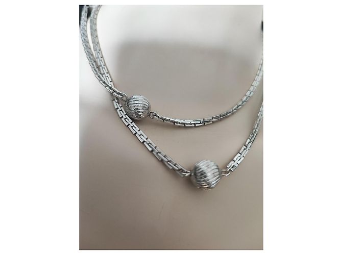Christian Dior Sautoir Halskette Silberfarben mit Gerippten Perlen - Ansicht 6