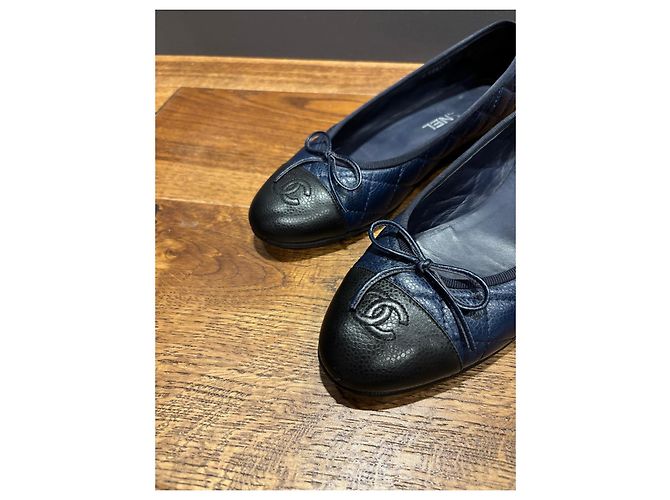 Gepolsterte Ballerinas von Chanel Schwarz Blau - Ansicht 9