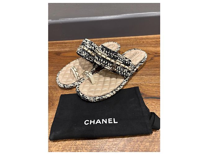 Sandali in catena intrecciata neri e bianchi Chanel Nero Bianco D'oro - vista 10