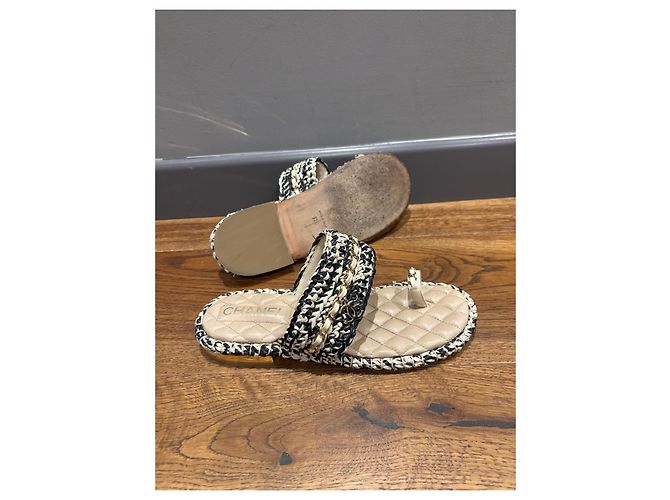 Sandali in catena intrecciata neri e bianchi Chanel Nero Bianco D'oro - vista 7
