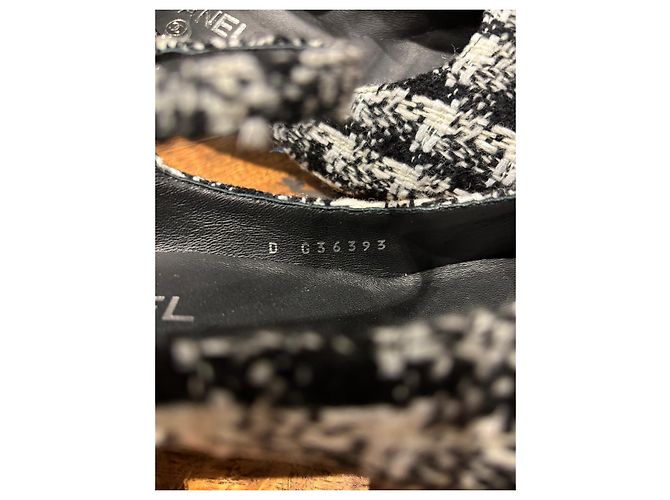 Chanel Tweed Mary Jane Absätze Schwarz Weiß - Ansicht 4