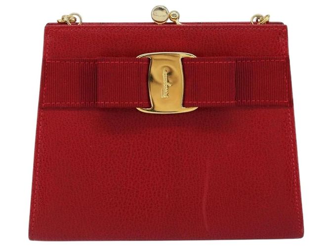 Borsa a Spalla Vala Chain in Pelle Rossa e Oro Auth ARZ298 di Salvatore Ferragamo Rosso D'oro - vista 13
