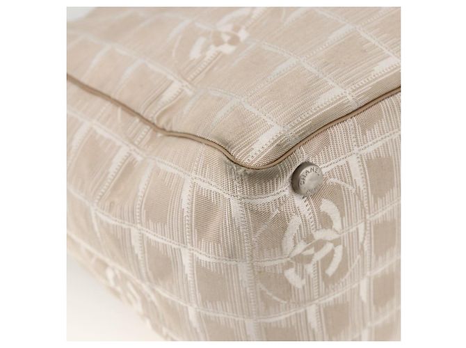 CHANEL Nuova Borsa Tote da Viaggio Nylon Beige Argento CC Auth BA11399 - vista 16