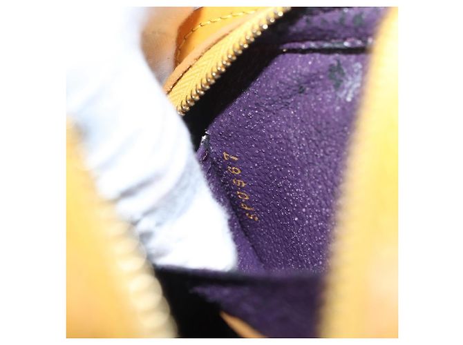LOUIS VUITTON Pochette Dauphine PM Epi Gialla M48449 LV Auth ti3784 Giallo - vista 12