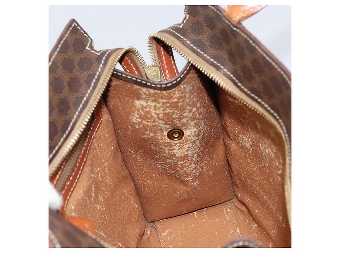 Céline Borsa a mano in tela Macadam CELINE in pelle PVC marrone e oro Auth bs33972 D'oro - vista 18