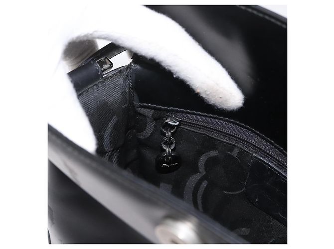 Borsa a Spalla Gancini in Pelle Nera e Argento Salvatore Ferragamo Auth 173384 Nero - vista 21
