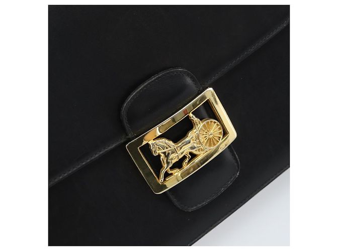 Bolso de hombro CÉLINE Carroza de cuero negro y dorado Auth ARZ121 - vista 17
