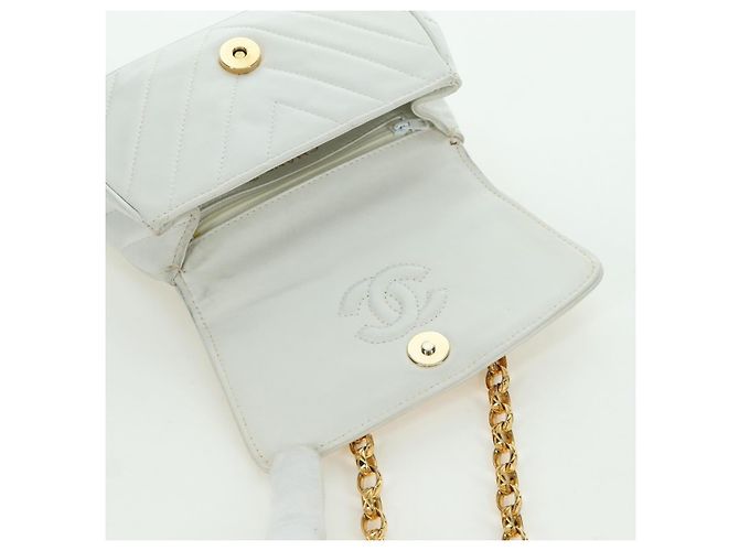 CHANEL Bolsa de Ombro Griboa V Stitch em Couro Branco Ouro CC Auth ARZ551SAV Dourado - vue 20