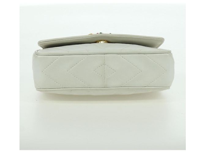 CHANEL Bolsa de Ombro Griboa V Stitch em Couro Branco Ouro CC Auth ARZ551SAV Dourado - vue 5