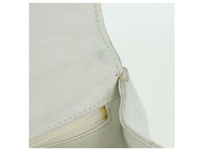 CHANEL Bolsa de Ombro Griboa V Stitch em Couro Branco Ouro CC Auth ARZ551SAV Dourado - vue 9