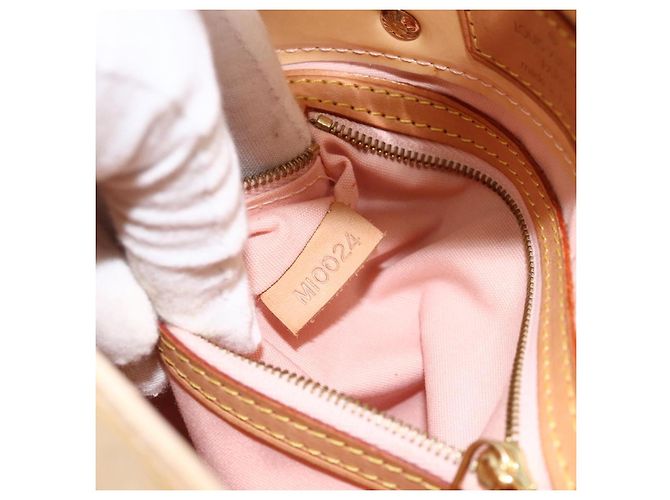 LOUIS VUITTON Borsa Reade PM Monogram Vernis Rosa Marshmallow M91306 Auth 174440 - vista 12
