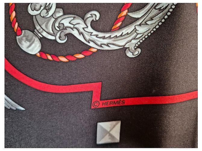 Foulard Hermès The Keys in seta marrone rosso 90x90 - vista 5