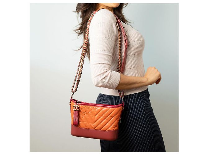 Chanel Borsa a spalla piccola in pelle di agnello chevron Gabrielle arancione - vista 3