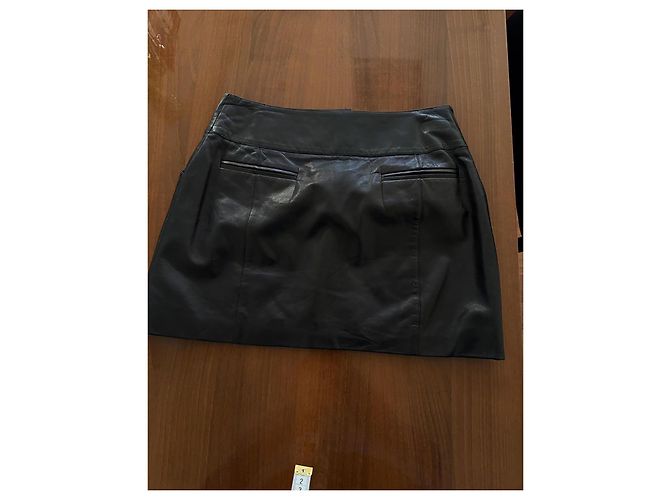 Increíble falda de cuero Chanel Negro - vista 6