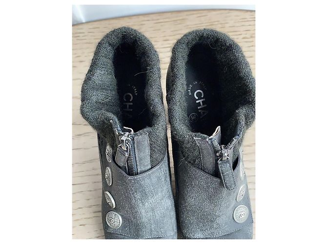 Unglaubliche Chanel Laufstegstiefel Grau - Ansicht 4