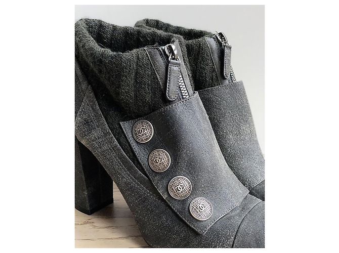 Unglaubliche Chanel Laufstegstiefel Grau - Ansicht 5